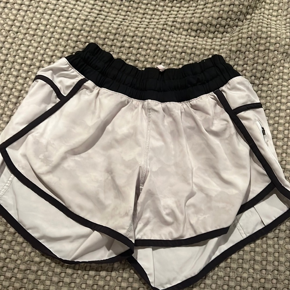 tie dye ish lulu shorts!